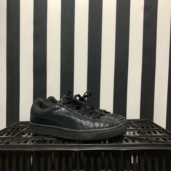 puma suede triple black